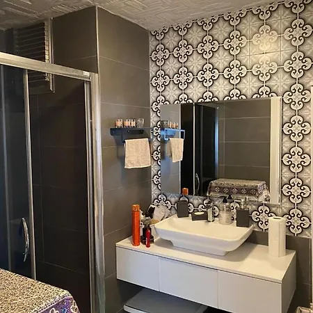 Διαμέρισμα Muhtesem Lokasyonda,lux Tasarim Daire *