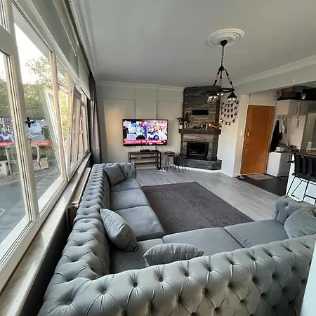 Apartamento Muhtesem Lokasyonda,lux Tasarim Daire