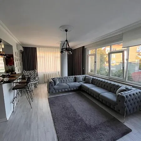 Apartamento Muhtesem Lokasyonda,lux Tasarim Daire